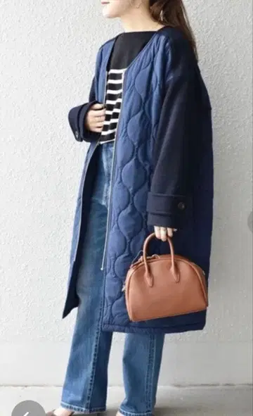 클리닝 완료 쉽스 퀼팅 절개 코트