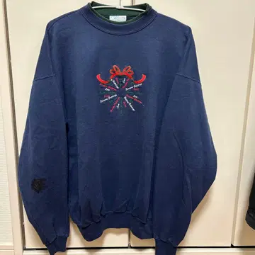 트레이닝복 맨투맨 네이비 크리스마스 리스 보클 실루엣