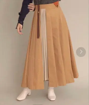 Eimee Law 턱 플리츠 디자인 스커트 M