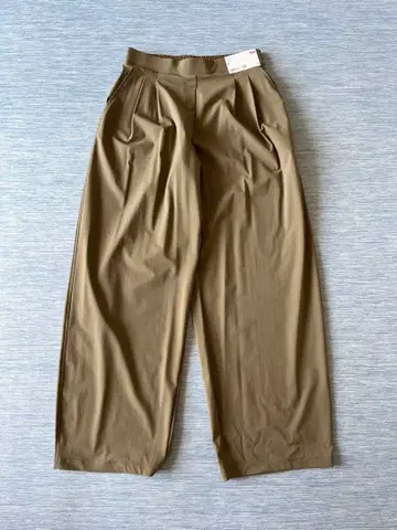 UNIQLO 울트라 스트레치 액티브 와이드 팬츠 M 카키