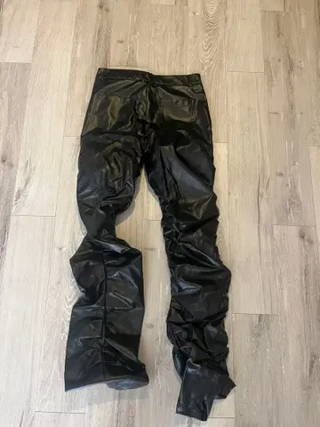 블랙 부츠컷 데님 y2k 가죽 Yzerr 착용풍