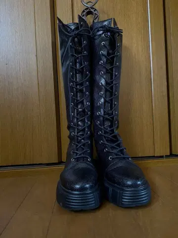 통굽 레이스업 롱 부츠 블랙