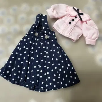 네오 브라이스 공식 아웃핏