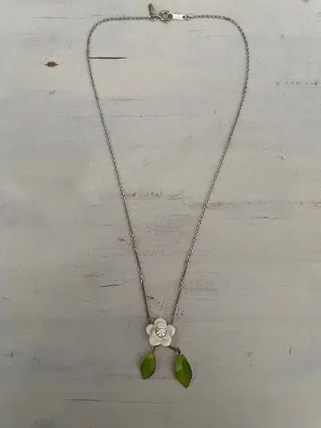 스타 주얼리 플라워 모티브 지르코니아 목걸이 화이트