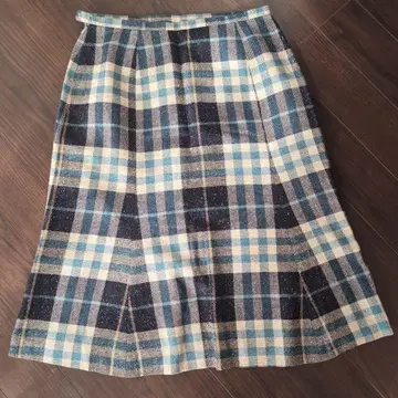 [새상품급] KEITH 무릎 기장 스커트 가을 겨울용