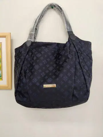 네이비 로고 패턴 마더백