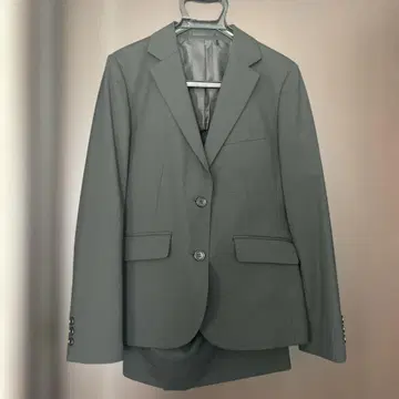 그레이 비즈니스 정장 타이트 스커트 포함