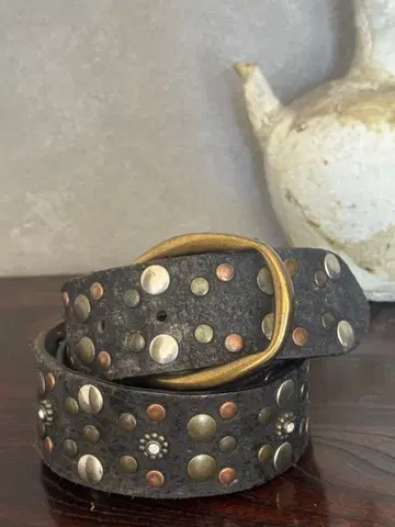 천연 가죽 메탈 스터드 벨트 블랙