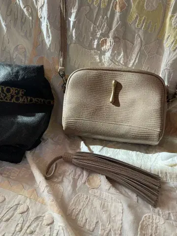 TOFF & LOADSTONE 베이지 숄더백