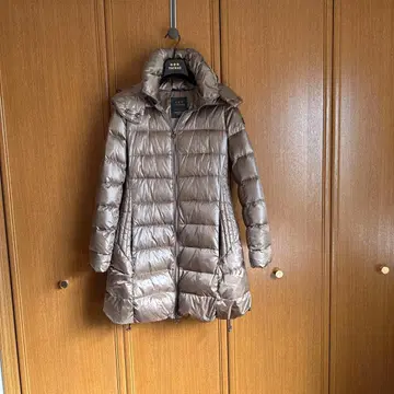 TATRAS 베이지 다운 자켓 후드 부착