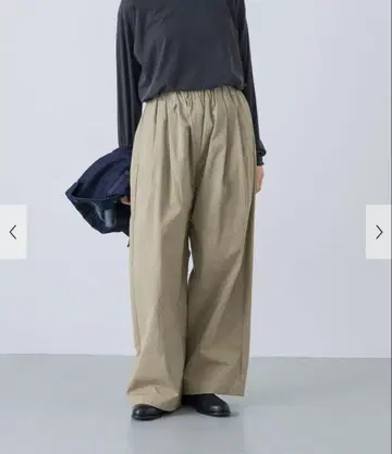 카구레 택 포함 새상품 Two-tuck easy pants 어반 리서치