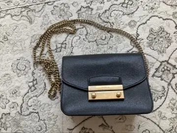 FURLA 블랙 가죽 숄더백 메트로폴리스