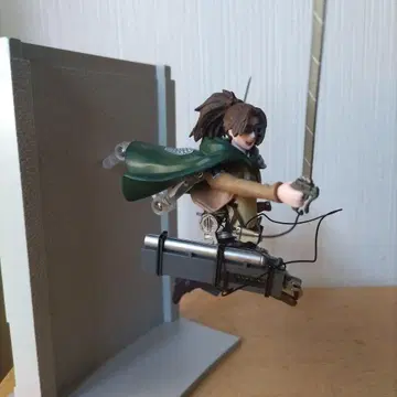 중고품 월간 진격의 거인 공식 피규어 컬렉션 한지