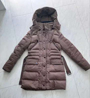 브라운 다운 코트 후드 부착 허리 벨트