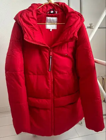 타미힐피거 후드 부착 다운 자켓 레드