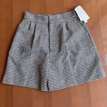 미사용 새상품 CELFORD 하운드투스 패턴 숏팬츠