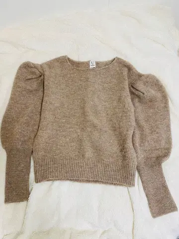 U by SPICK & SPAN 베이지 퍼프 슬리브 니트