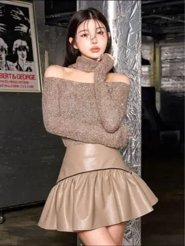 darich 초커 오프숄더 니트소