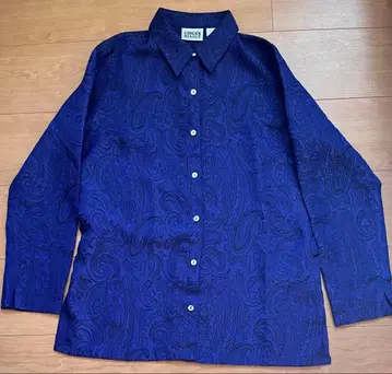 페이즐리 무늬 보라색 셔츠