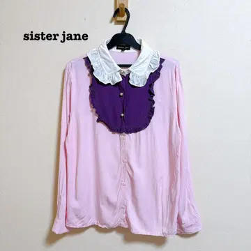 시스터제인 프론트 프릴 블라우스 펄 버튼