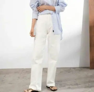 새상품 YANUK 보이즈 스트레이트 LEA WHT 사이즈 23