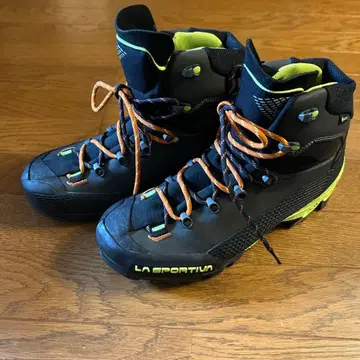 [사용 1회!] LA SPORTIVA AEQUILIBRIUM 사이즈 42