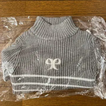 EMODA 하이넥 크롭 로고 니트