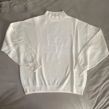 오로네 니트 한 번 착용만 탠디