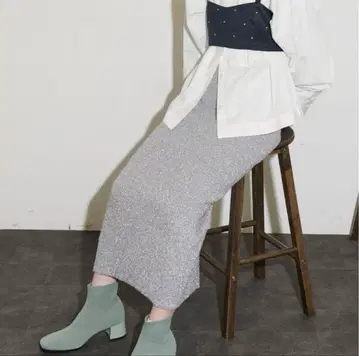 THE YOn 글리터 니트 내로우 스커트