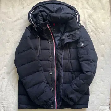 네이비 후드 부착 다운 자켓