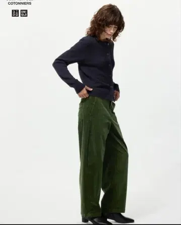 새상품 유니클로 코듀로이 카프 팬츠 S 사이즈