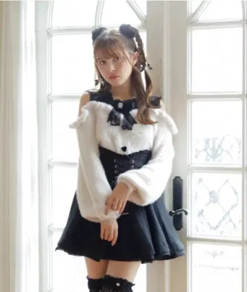 리즈리사 레이어드 스타일 어깨 트임 니트