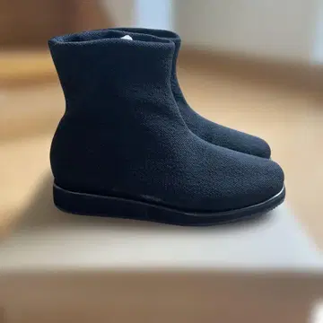 새상품 와코루 서세스워크 블랙 니트 소재 숏부츠 24