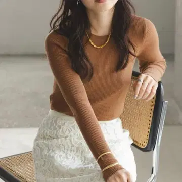 noble 리브 쿨넥 니트