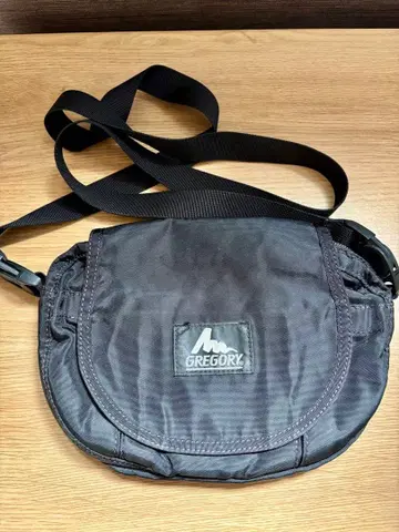 GREGORY 블랙 숄더백