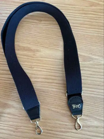 영앤올슨 블랙 스트랩 골드 금장 장식 포함