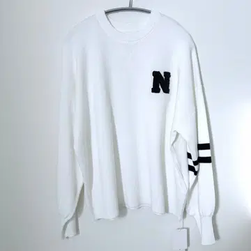 니트 스웨터 맨투맨 화이트 로고 자수 스포티 프리 사이즈