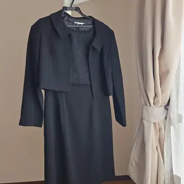 블랙 원피스 수트 (자켓 포함)