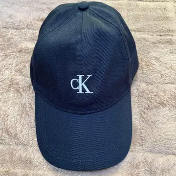 Calvin Klein 블랙 캡