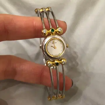 세이코 SEIKO 1E20 0D00 손목시계 실버 골드