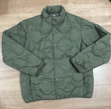 유니클로 울트라 라이트 다운 웨이브 퀼트 자켓 M