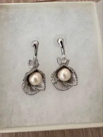 STRI*** 클라라 로리안 귀걸이