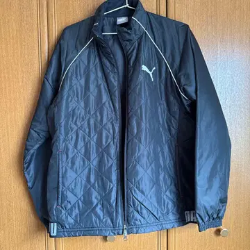 PUMA 블랙 퀼팅 자켓