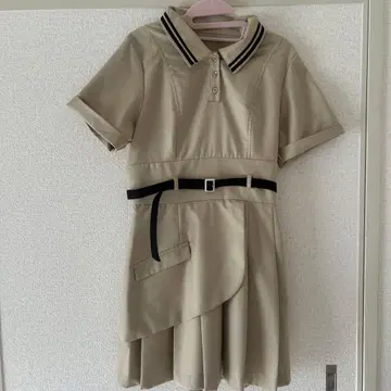 dazzlin 폴로라이크 플리츠 미니 원피스 S 사이즈