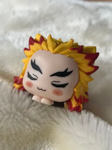 새상품급 귀멸의 칼날 렌고쿠 쿄쥬로 낮잠 피규어