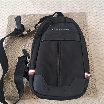 재가격 인하 타미힐피거 블랙 숄더백