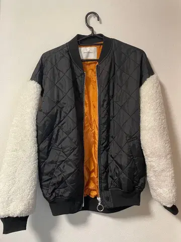 보아 슬리브 퀼팅 자켓 아우터 겉옷 점퍼 MA-1