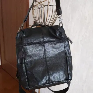 블랙 합성 피혁 숄더백 백팩 2WAY