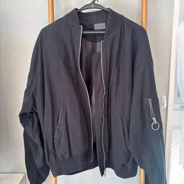 Danke Schon MA-1 자켓 블랙