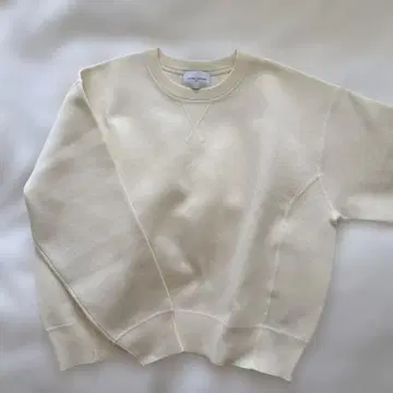 유나이티드 애로우즈 맨투맨 느낌 풀오버 니트